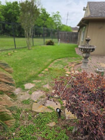 12018 Mckinney Falls Lane, Sugar Land, TX 77498