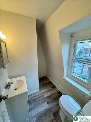 812 Chestnut Street B, Allentown City, PA 18102