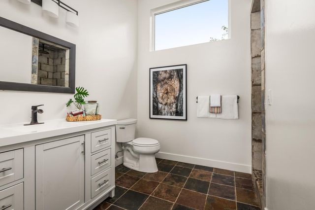 16175 Mackinaw Way, Grass Valley, CA 95949