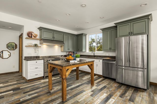 16175 Mackinaw Way, Grass Valley, CA 95949