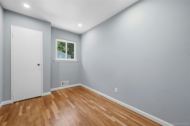 29 Henry Avenue, Selden, NY 11784