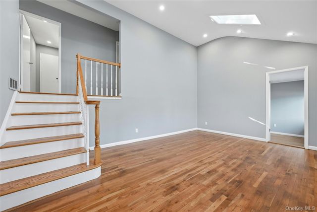 29 Henry Avenue, Selden, NY 11784