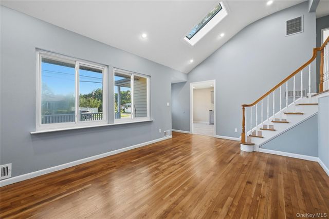 29 Henry Avenue, Selden, NY 11784