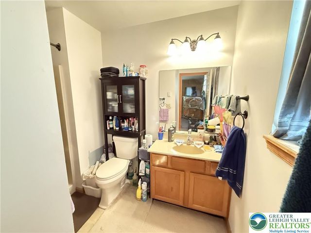 48 Blackfoot Trail, Penn Forest Twp, PA 18210