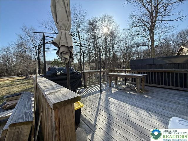 48 Blackfoot Trail, Penn Forest Twp, PA 18210