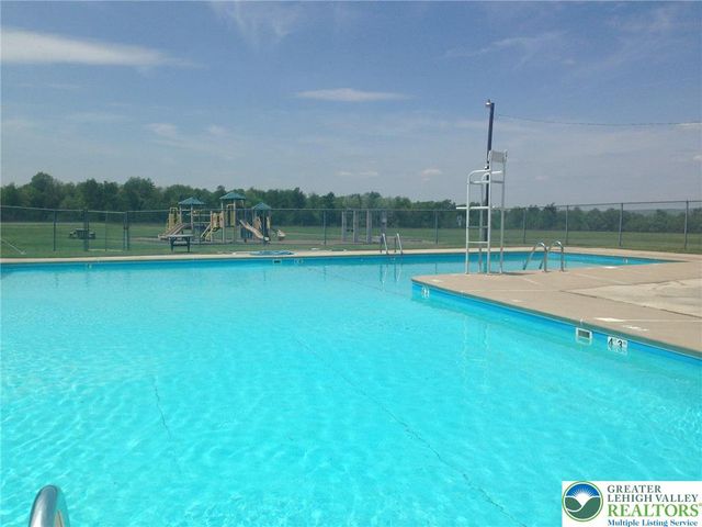 48 Blackfoot Trail, Penn Forest Twp, PA 18210