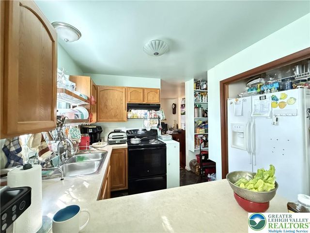 48 Blackfoot Trail, Penn Forest Twp, PA 18210