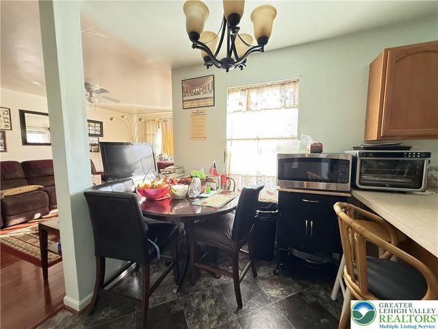 48 Blackfoot Trail, Penn Forest Twp, PA 18210