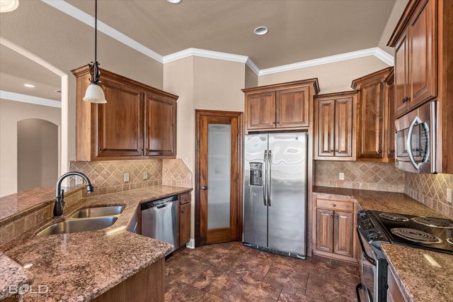 9672 Heron Springs Drive, Shreveport, LA 71106