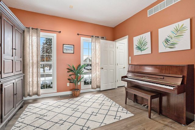 3815 Saint Andrews Place, Elkhart, IN 46517