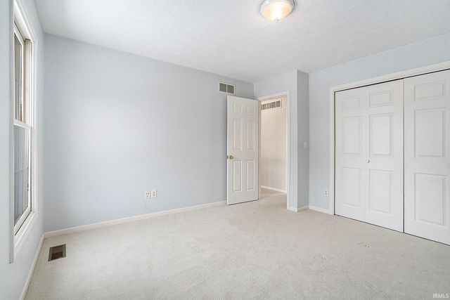 3815 Saint Andrews Place, Elkhart, IN 46517