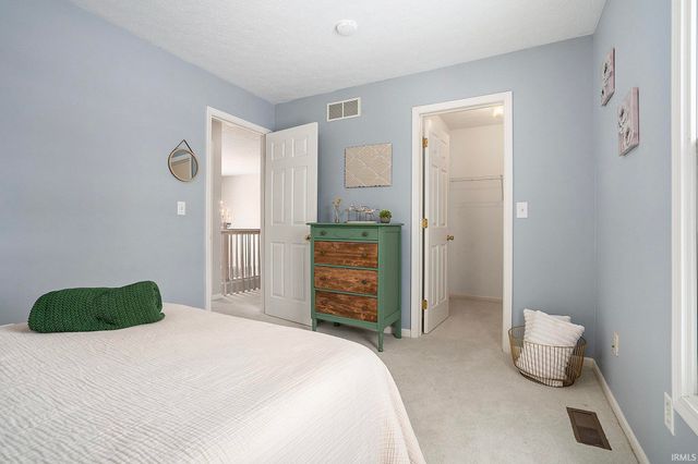 3815 Saint Andrews Place, Elkhart, IN 46517