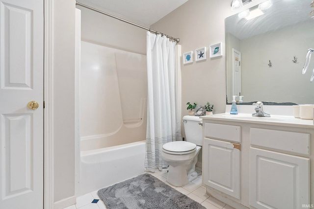 3815 Saint Andrews Place, Elkhart, IN 46517