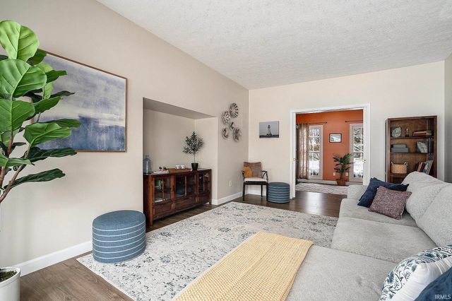 3815 Saint Andrews Place, Elkhart, IN 46517