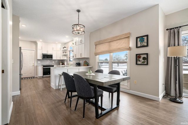 3815 Saint Andrews Place, Elkhart, IN 46517