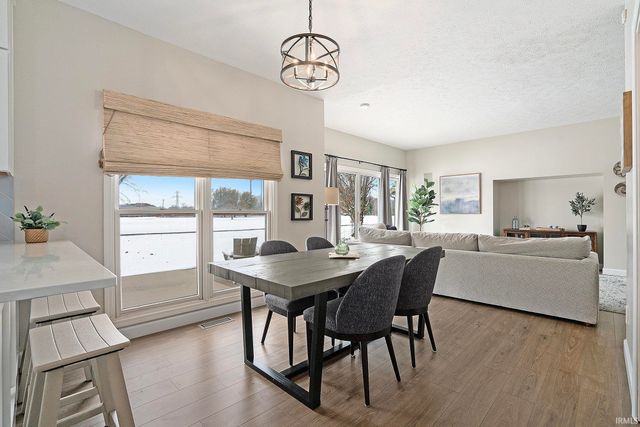 3815 Saint Andrews Place, Elkhart, IN 46517