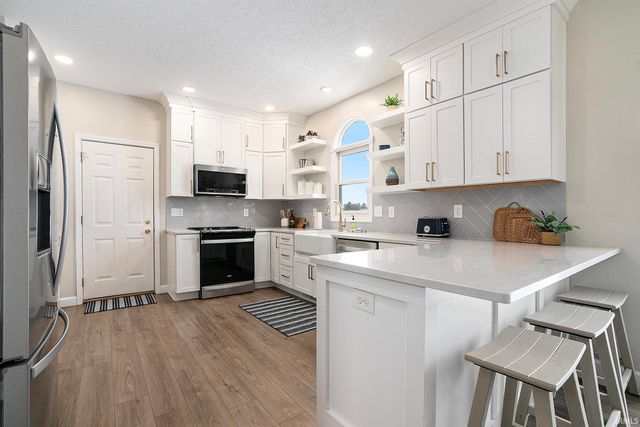 3815 Saint Andrews Place, Elkhart, IN 46517