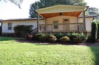 5514 CHESTNUT Street, Flowery Branch, GA 30542