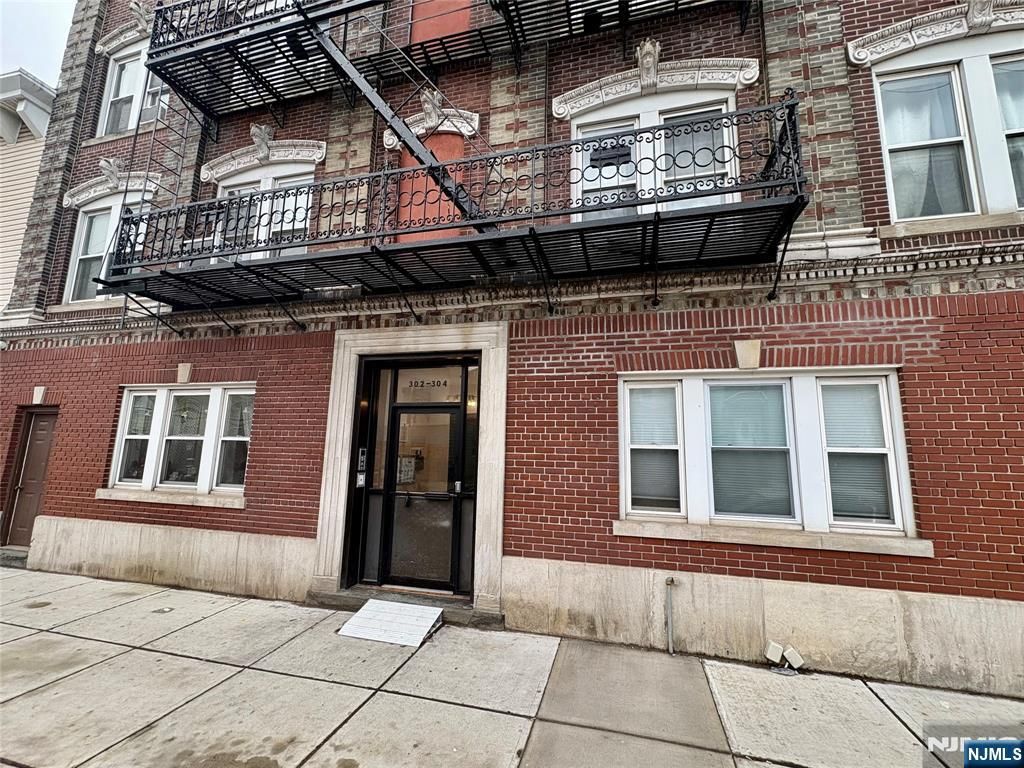 302 3rd Street 304, East Newark, NJ 07029