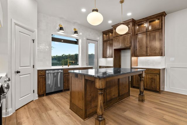 258 Andres Ln, Kilgore, TX 75662
