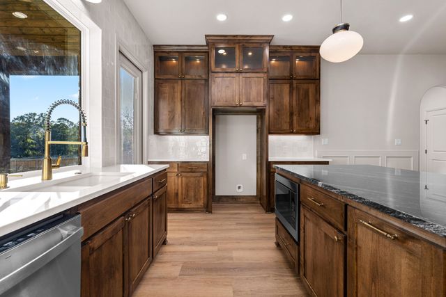 258 Andres Ln, Kilgore, TX 75662