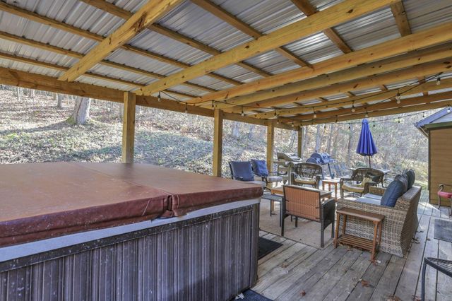 25873 Big Pine Road, Rockbridge, OH 43149