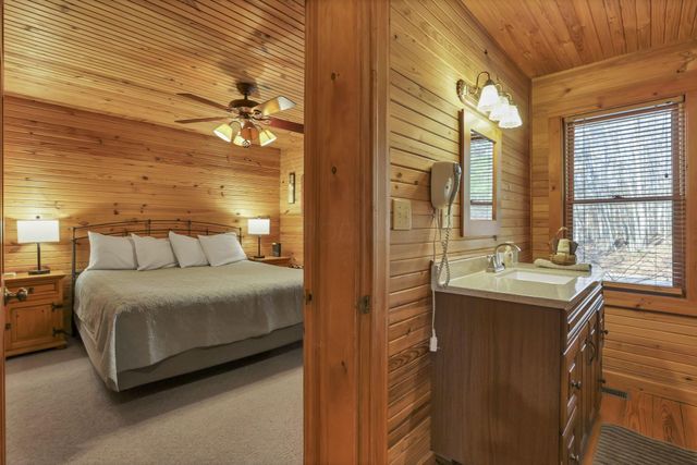 25873 Big Pine Road, Rockbridge, OH 43149