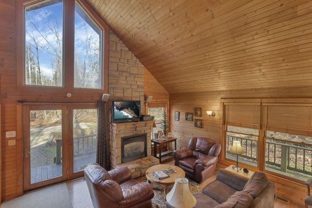 25873 Big Pine Road, Rockbridge, OH 43149