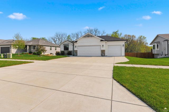 9674 Heather Lane, Manhattan, KS 66502