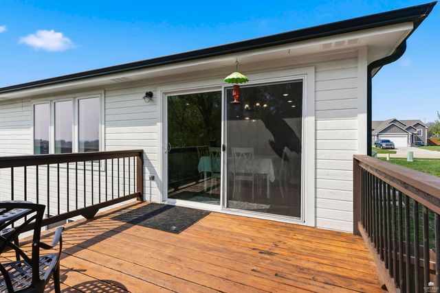 9674 Heather Lane, Manhattan, KS 66502