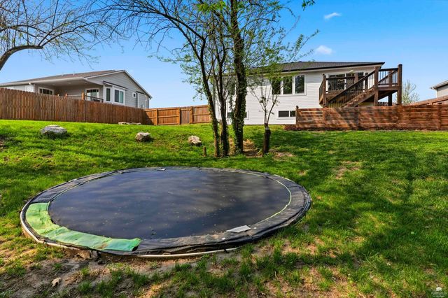 9674 Heather Lane, Manhattan, KS 66502