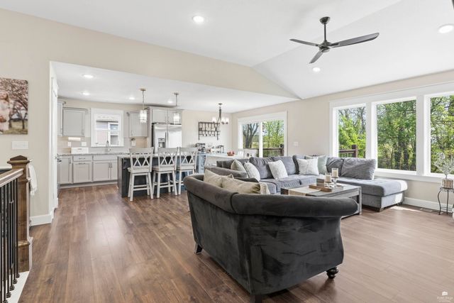 9674 Heather Lane, Manhattan, KS 66502