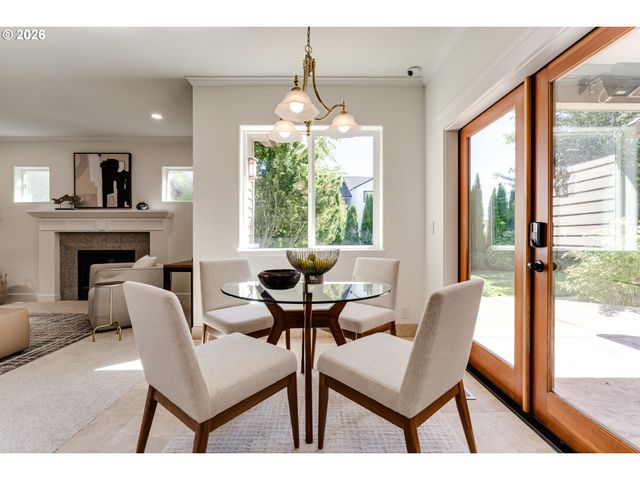 3473 RIVERPLACE Dr, Eugene, OR 97401