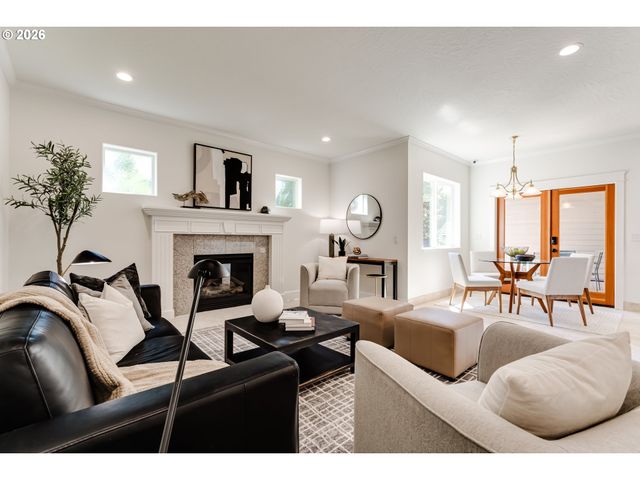 3473 RIVERPLACE Dr, Eugene, OR 97401