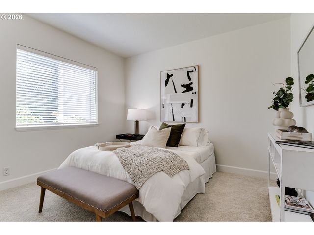 3473 RIVERPLACE Dr, Eugene, OR 97401