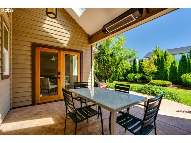 3473 RIVERPLACE Dr, Eugene, OR 97401
