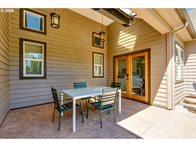 3473 RIVERPLACE Dr, Eugene, OR 97401