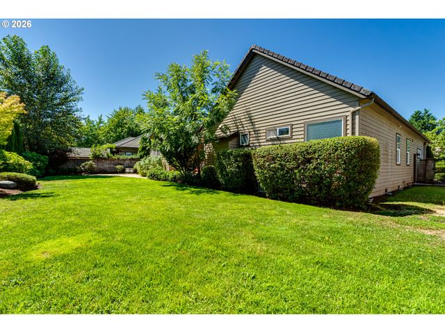 3473 RIVERPLACE Dr, Eugene, OR 97401