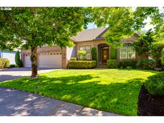 3473 RIVERPLACE Dr, Eugene, OR 97401