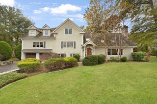 8 Caddy Road, Norwalk, CT 06851