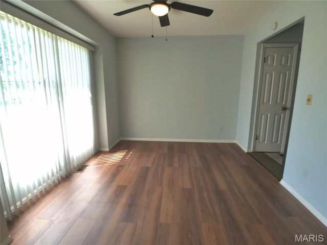 12303 White Cap Lane, Florissant, MO 63033