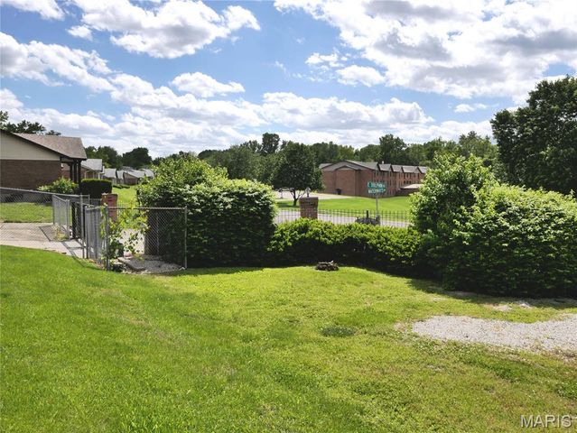 12303 White Cap Lane, Florissant, MO 63033