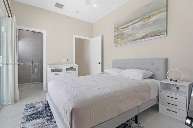 14840 NE 8th Ave, Miami, FL 33161