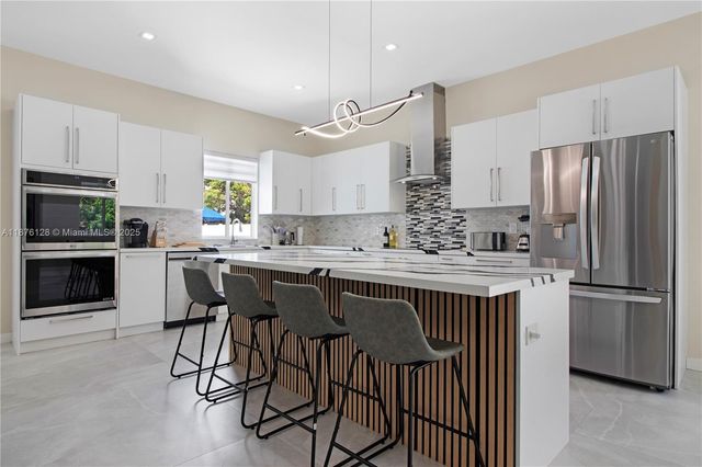 14840 NE 8th Ave, Miami, FL 33161