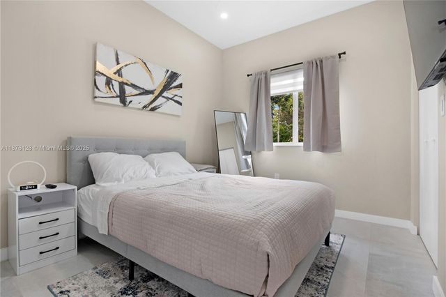 14840 NE 8th Ave, Miami, FL 33161