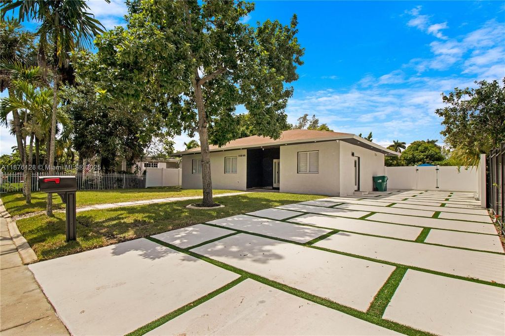 14840 NE 8th Ave, Miami, FL 33161