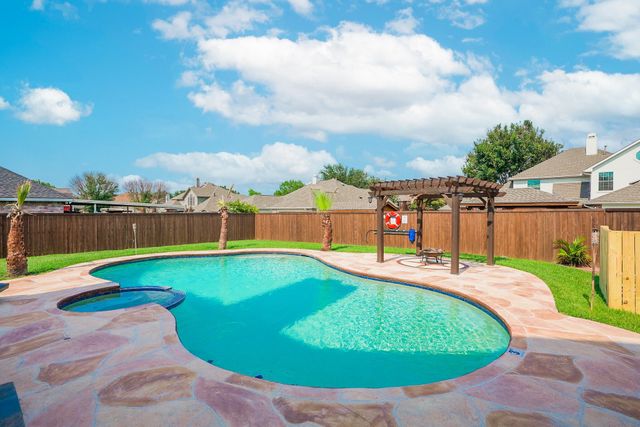 7402 Brookhaven Drive, Rowlett, TX 75089
