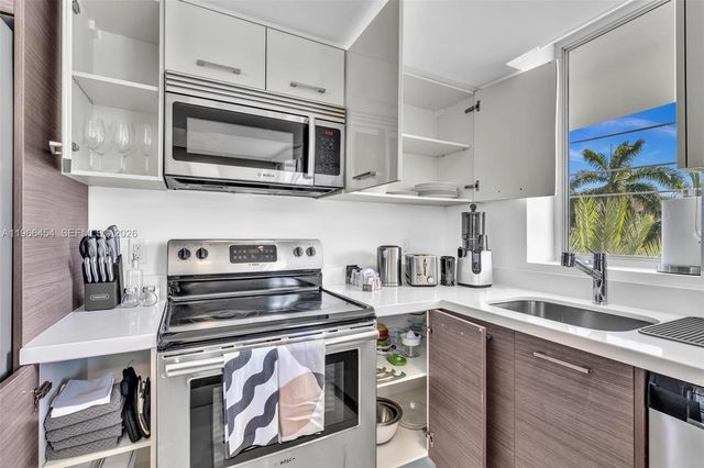 9901 E Bay Harbor Drive 403, Bay Harbor Islands, FL 33154