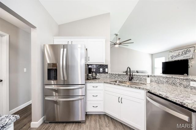 233 Emerald Way, Granite City, IL 62040