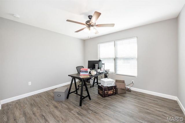 233 Emerald Way, Granite City, IL 62040